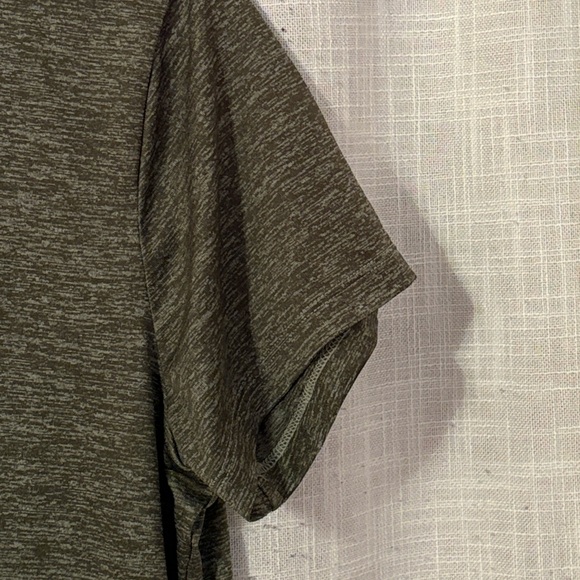 Under Armour V Neck Athletic T-Shirt - Picture 4 of 12